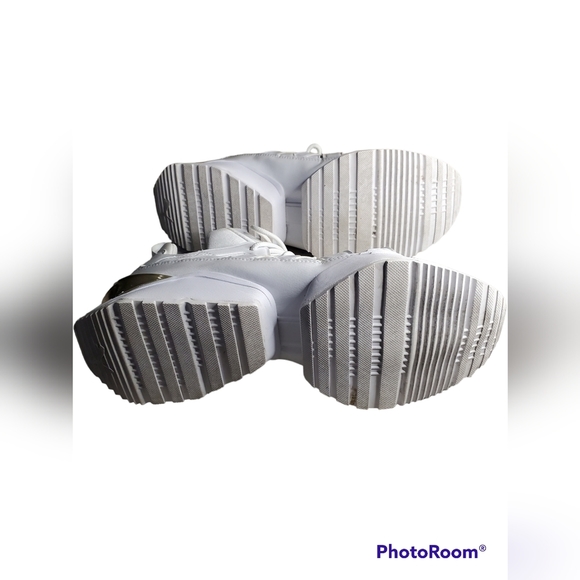 PUMA - Muse Echo New School Womens - Sz 11 - Picture 9 of 12